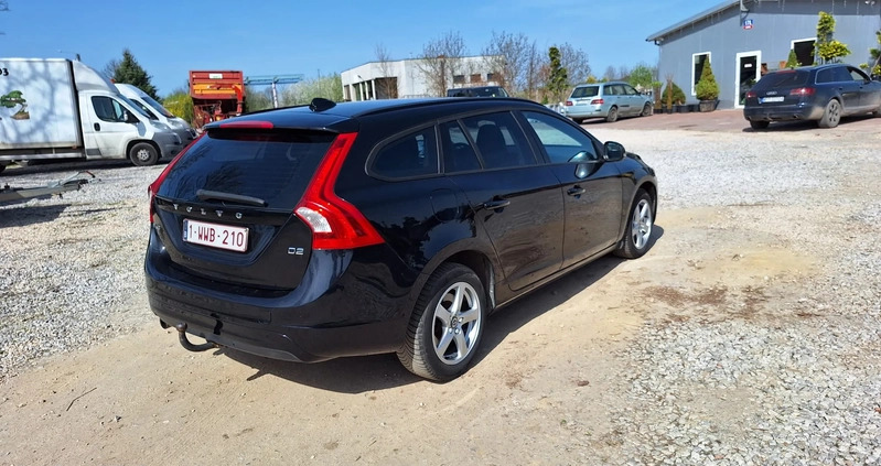 Volvo V60 cena 34700 przebieg: 212000, rok produkcji 2015 z Przysucha małe 46